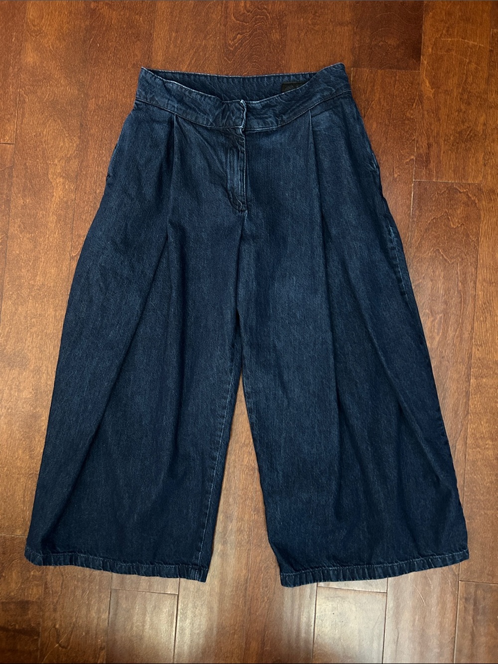 Zara Dark Blue Wide-Leg Pleated Culotte Jeans, Size 6 - Picture 5 of 14